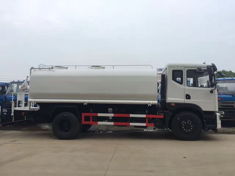 12����12�����|�L(f��ng)T5�G����ˮ܇�DƬ