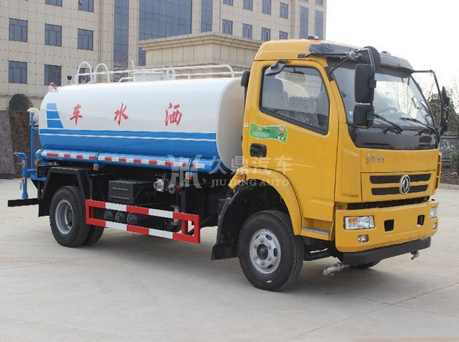 8噸東風(fēng)大多利卡工程灑水車(chē)圖片 8噸東風(fēng)大多利卡工程灑水車(chē)圖片