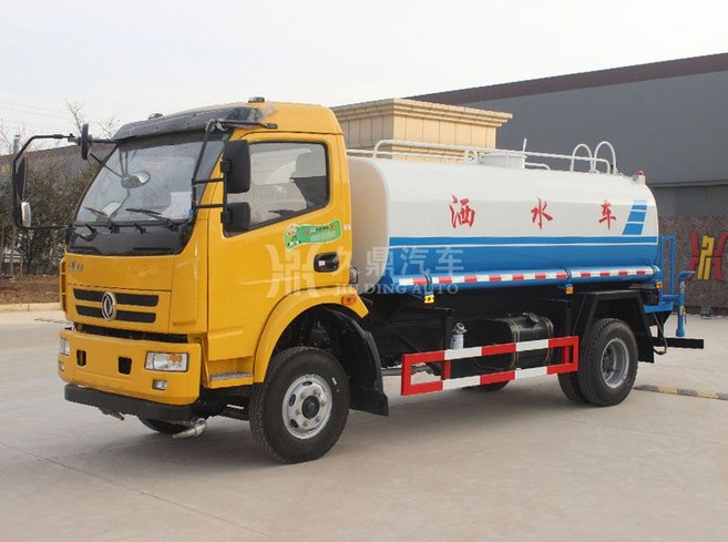 工程灑水車(chē)租賃價(jià)格_8噸東風(fēng)大多利卡工程灑水車(chē)價(jià)格2