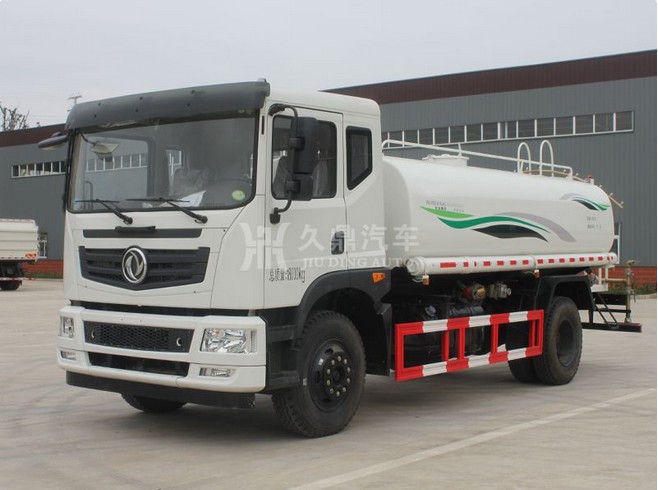 12噸(12方)東風(fēng)御虎工程灑水車圖片 12噸(12方)東風(fēng)御虎工程灑水車圖片