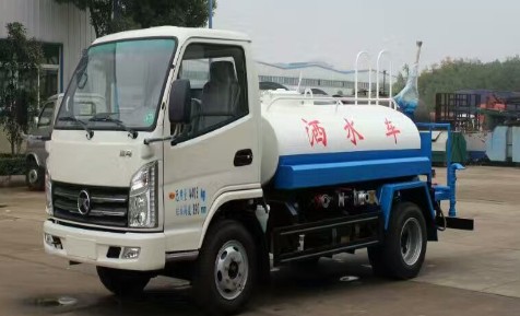 凱馬2.5噸藍(lán)牌灑水車圖片 凱馬2.5噸藍(lán)牌灑水車圖片