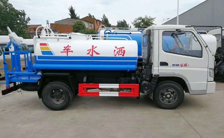 時(shí)風(fēng)風(fēng)順3噸藍(lán)牌灑水車圖片 時(shí)風(fēng)風(fēng)順3噸藍(lán)牌灑水車圖片