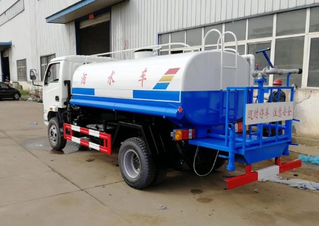 躍進(jìn)5噸綠化灑水車廠家價格3
