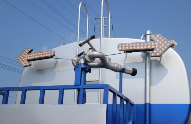 �|�L(f��ng)��(zhu��n)�õױP(p��n)12����ˮ܇(ch��)����DƬ