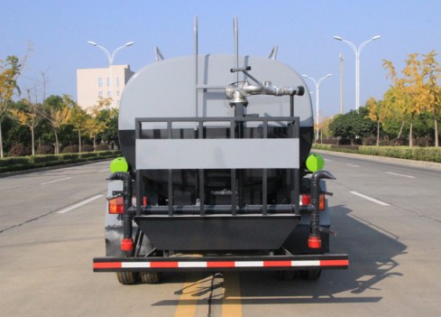 ����С��֮��3���ϑ�5����ˮ܇����DƬ