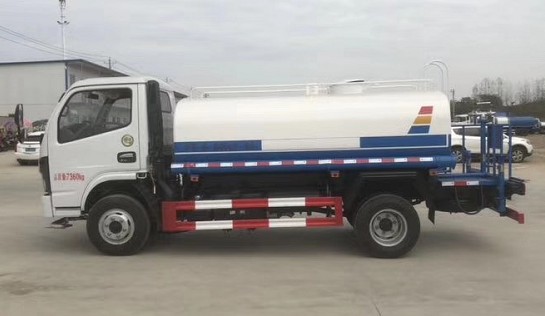 二手灑水車5噸的價格_國六5方東風福瑞卡綠化灑水車廠家價格2