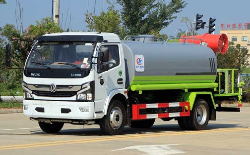 國(guó)六東風(fēng)凱普特K7霧炮灑水車(chē)圖片 國(guó)六東風(fēng)凱普特K7霧炮灑水車(chē)圖片