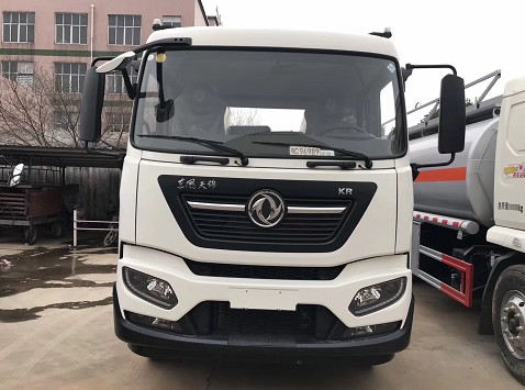 �|�L���\�¿�KR�{��Ҟ�ˮ܇�DƬ