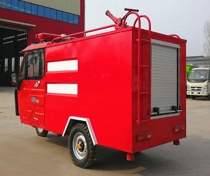 小型灑水車(chē)三輪_電動(dòng)三輪消防車(chē)_電動(dòng)三輪小型灑水車(chē)3