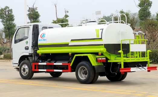 ����5���|�LС���𿨞�ˮ܇�DƬ