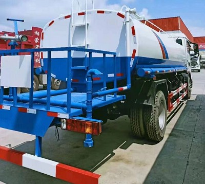 出口版17方豪沃T5G灑水車圖片 出口版17方豪沃T5G灑水車圖片