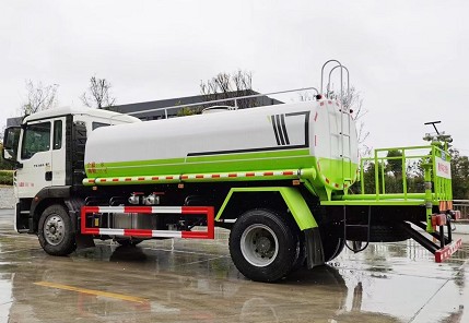 國(guó)六14方重汽豪沃灑水車圖片 國(guó)六14方重汽豪沃灑水車圖片