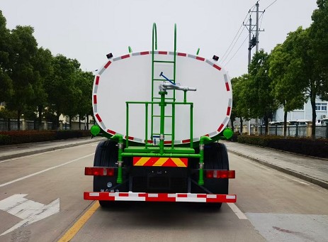 �����������N5Gǰ�ĺ��25����ˮ܇�DƬ