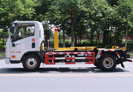 國六大運藍牌勾臂垃圾車圖片 國六大運藍牌勾臂垃圾車圖片