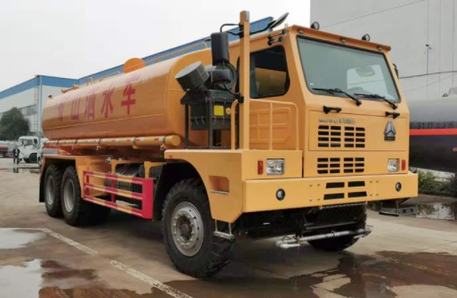 露天礦灑水車圖片 露天礦灑水車圖片