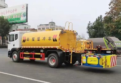 國六12方東風多利卡D9灑水車帶防撞緩沖車 國六12方東風多利卡D9灑水車帶防撞緩沖車