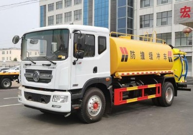 國六12方東風多利卡D9灑水車帶防撞緩沖車 國六12方東風多利卡D9灑水車帶防撞緩沖車