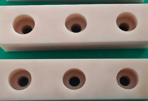 �������K