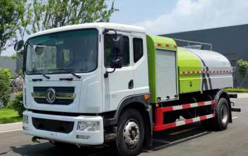 18���|�L(f��ng)��늄�(d��ng)��ˮ܇