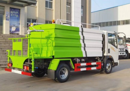 重汽豪沃7方藍(lán)牌灑水車_濰柴145馬力_萬里揚(yáng)8檔高低檔變速箱3