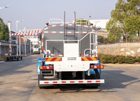 12方陜汽德創純電動灑水車_楚勝牌CSC5187GPSSBEV型純電動綠化噴灑車5